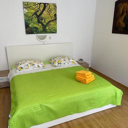 Ferienwohnung Dana Cres Exterior foto